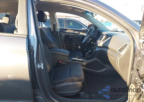 2018 Hyundai Tucson Sel z USA, uszkodzony, nr VIN KM8J33A43JU751906